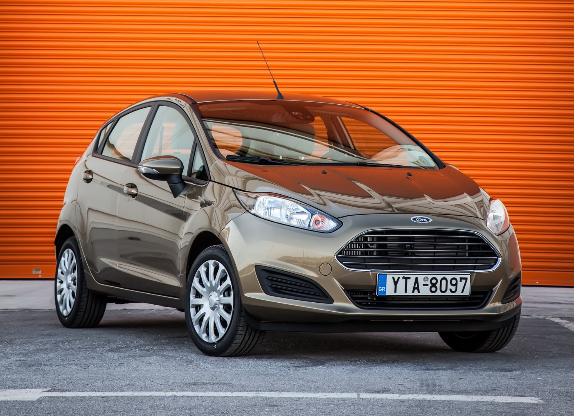 ΕΝΑ FIESTA ΓΙΑ ΤΟΝ ΚΑΘΕΝΑ