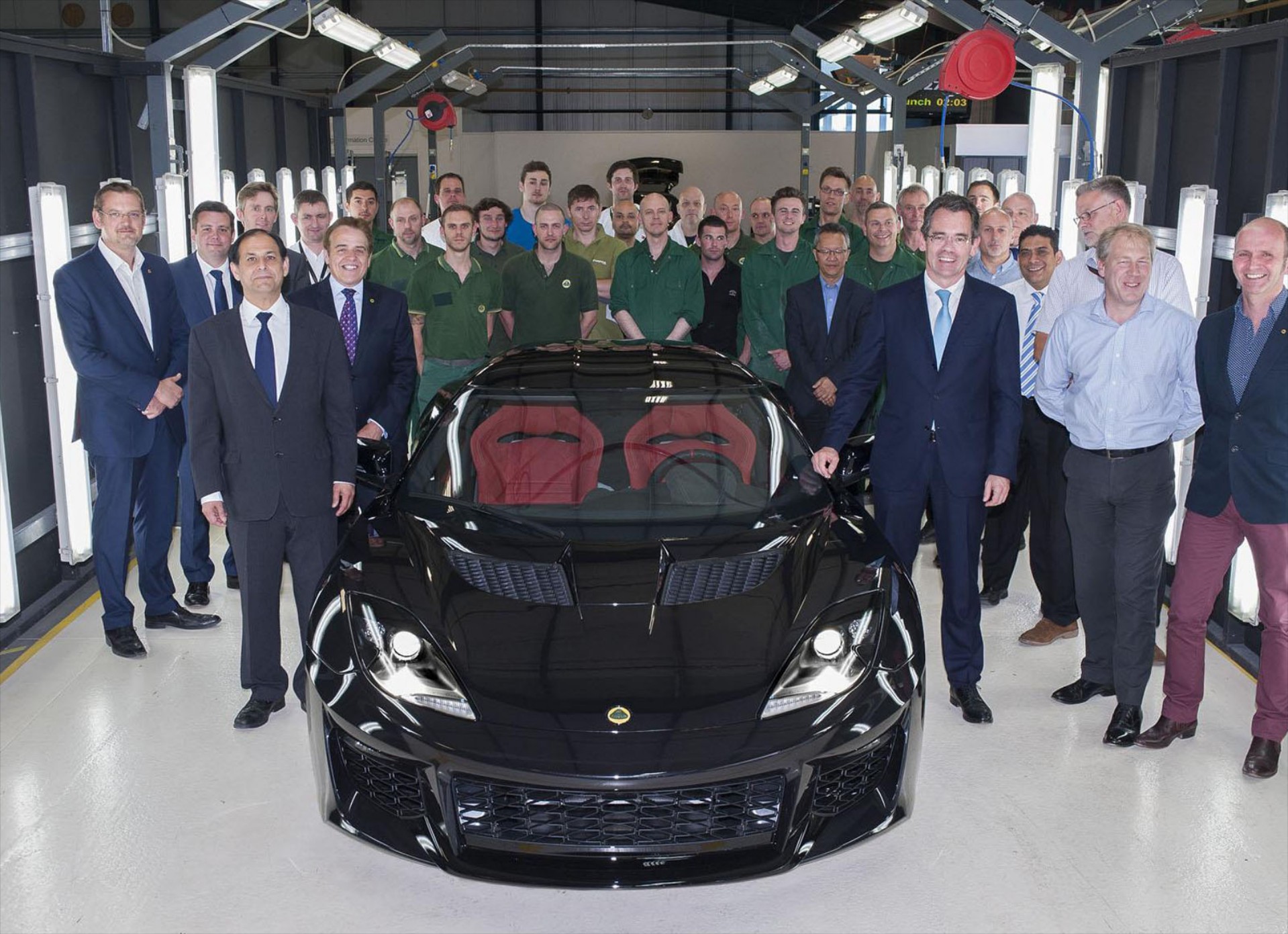 Η 1η Lotus Evora 400 στη γραμμή παραγωγής