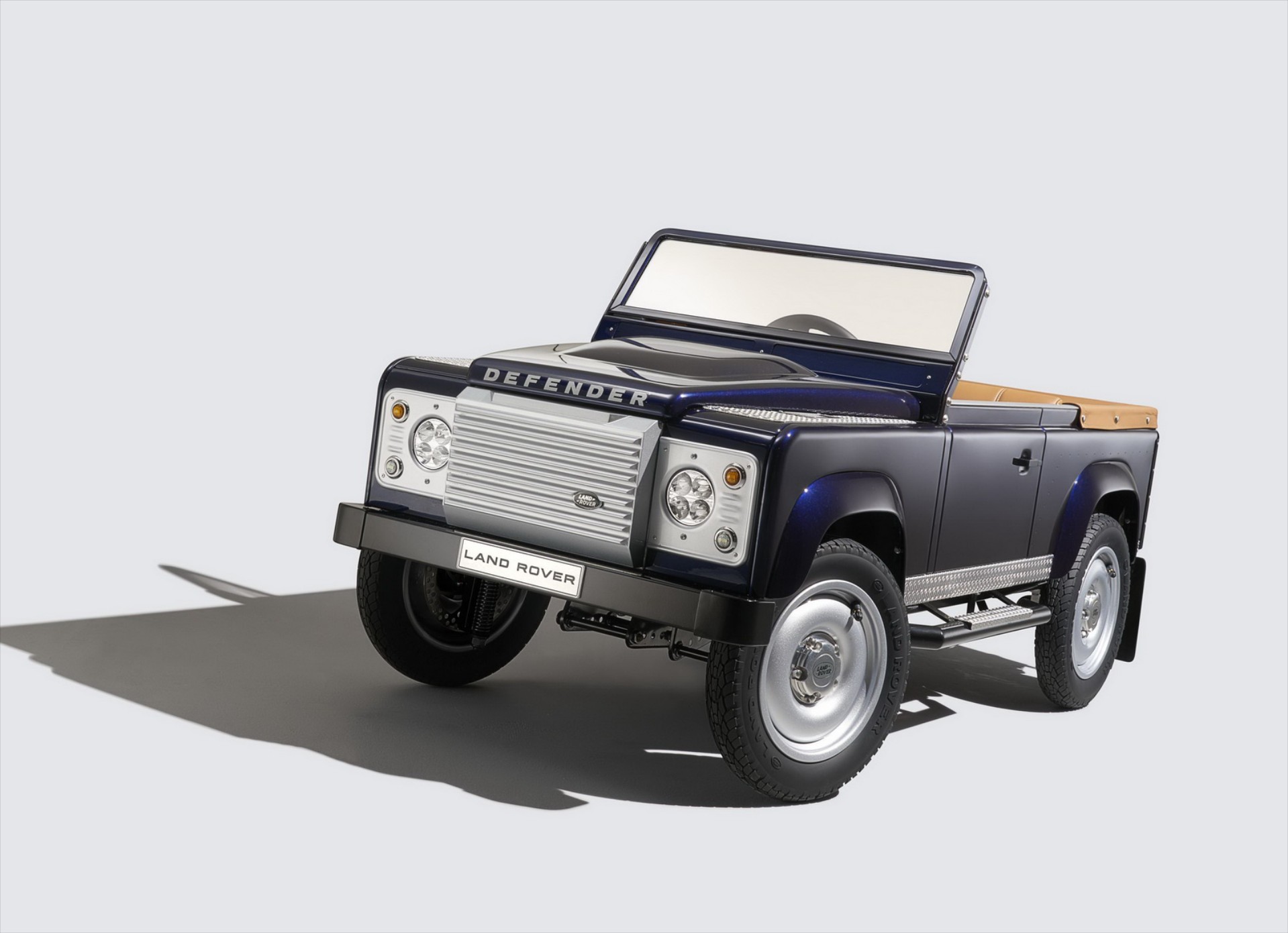 Νέο Land Rover Defender στη Φρανκφούρτη