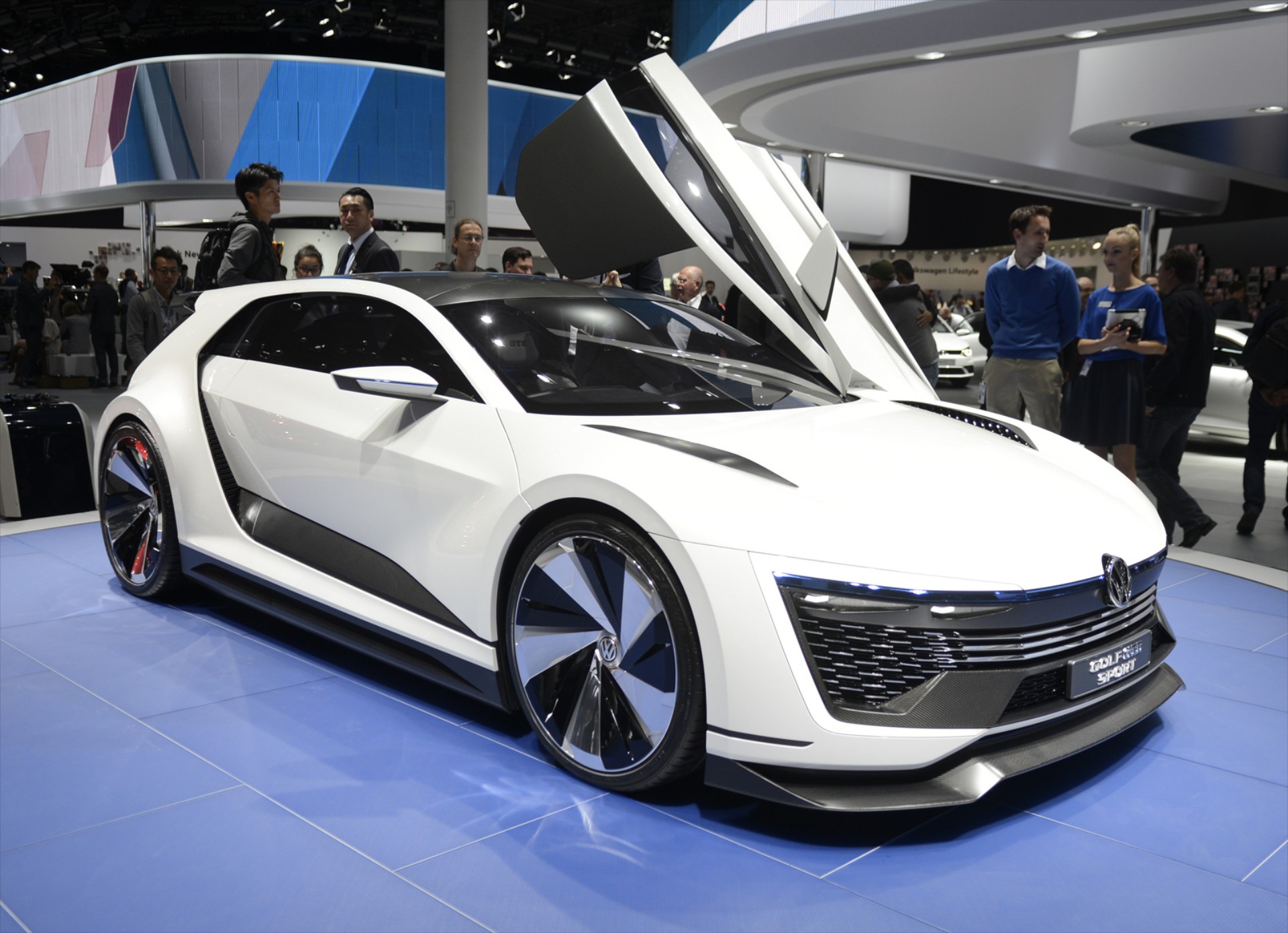 Volkswagen Golf GTE Sport concept με 400 PS