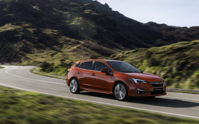 IMPREZA 2.0i ES Premium CVT