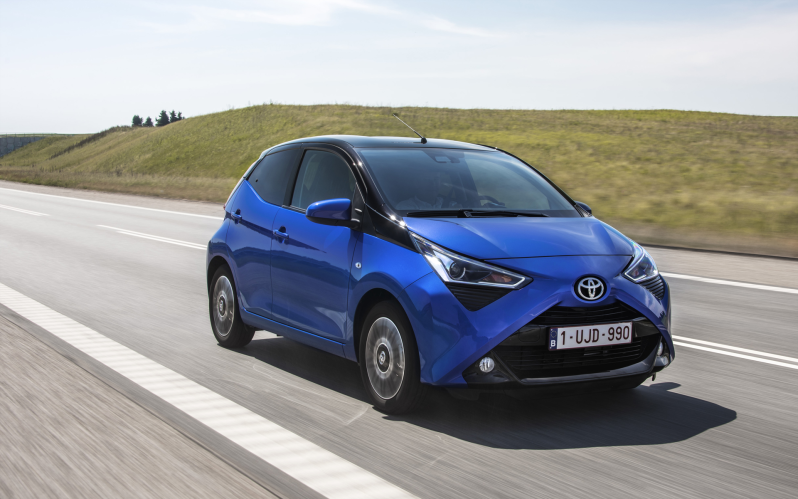 AYGO 5d 1.0 X-Trend Connect
