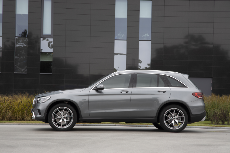 GLC PLUG-IN 300 de 4MATIC GLC PLUG-IN 300 de 4MATIC