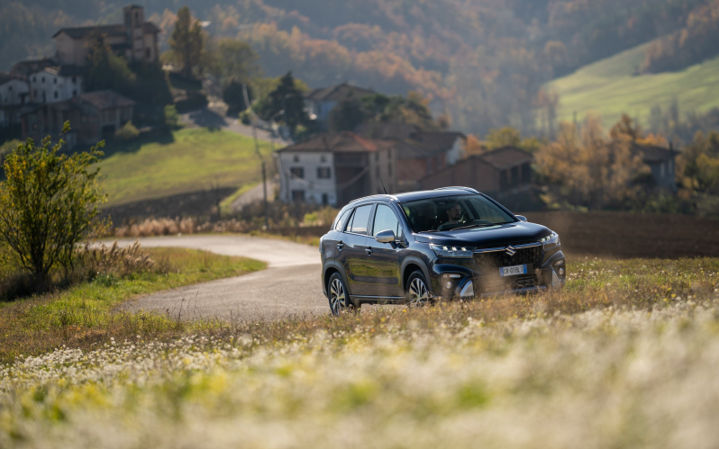 S-CROSS 1.4 GL+ HYBRID AUTO ALLGRIP S-CROSS 1.4 GL+ HYBRID AUTO ALLGRIP