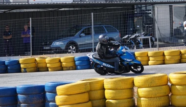 ΟΔΗΓΟΥΜΕ: Suzuki scooter Address & Burgman