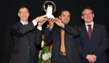 Στην κορυφή το Nissan Navara για το 2016