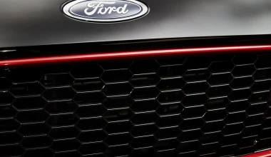 Νέα Ford Focus Black & Red Edition