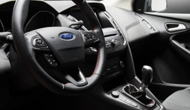 Νέα Ford Focus Black & Red Edition