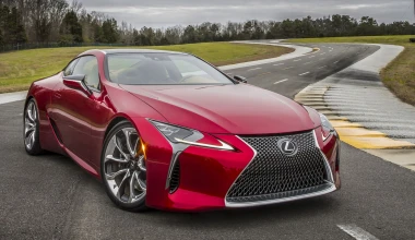 Lexus LC 500… σύντομα στους δρόμους (video)