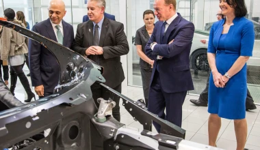 Διπλοβάρδιες δουλεύουν στη McLaren