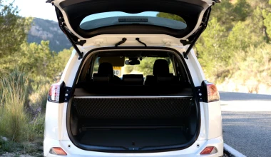 ΟΔΗΓΟΥΜΕ: Νέο Toyota RAV4 Hybrid