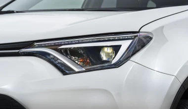 ΟΔΗΓΟΥΜΕ: Νέο Toyota RAV4 Hybrid