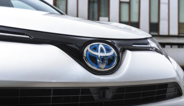 ΟΔΗΓΟΥΜΕ: Νέο Toyota RAV4 Hybrid
