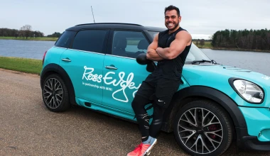 42,2 km με ένα ΜΙΝΙ στην πλάτη του