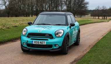 42,2 km με ένα ΜΙΝΙ στην πλάτη του