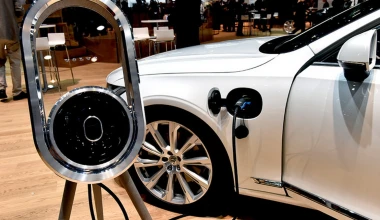 Νέο Volvo S90