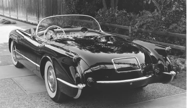 Chevrolet Corvette: 60 χρόνια σε φωτο-video