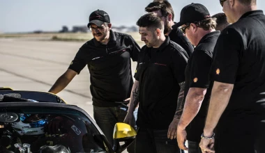 Ρεκόρ ταχύτητας με 427 km/h από τη Hennessey (video)