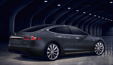 Ανανεώθηκε το Tesla Model S
