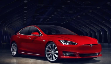 Ανανεώθηκε το Tesla Model S