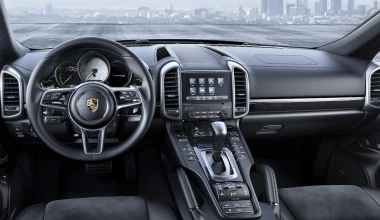 «Πλατινένια» Porsche Cayenne