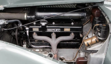 Embiricos Bentley: Επτά ημερών