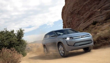 Υβριδικό Outlander PHEV Ευρωπαϊκών Προδιαγραφών