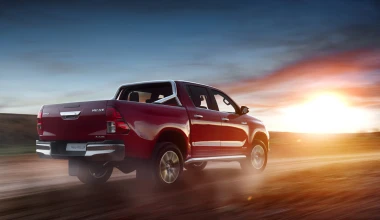 Νέο Toyota Hilux από 23.185 ευρώ