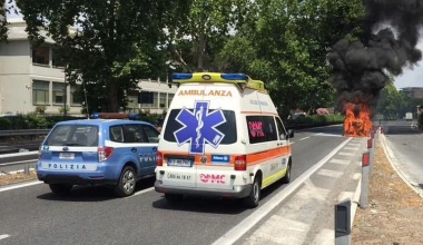 Περιπολικό BMW i3 τυλιγμένο στις φλόγες (video)