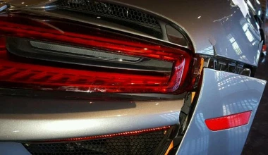 Ακόμα πωλείται η τρακαρισμένη Porsche 918 Spyder