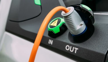 Nissan Navara EnGuard Concept (video)