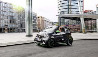 Πρεμιέρα στο Παρίσι τα ηλεκτρικά Smart