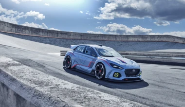 Hyundai RN30 κοιτώντας στα μάτια το Focus RS