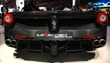 Η LaFerrari Aperta χωρίς οροφή στο Παρίσι