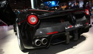 Η LaFerrari Aperta χωρίς οροφή στο Παρίσι