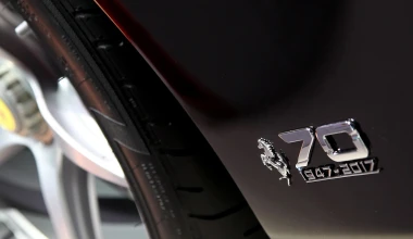 Η LaFerrari Aperta χωρίς οροφή στο Παρίσι