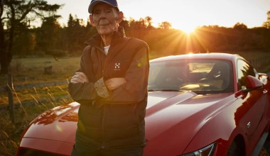 97χρονος αγόρασε Ford Mustang