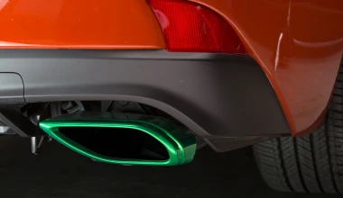 Sriracha: To νέο «καυτό» Lexus IS (video)