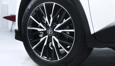 ΟΔΗΓΟΥΜΕ το νέο Toyota C-HR