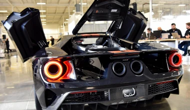 Το πρώτο Ford GT πάτησε δρόμο (video)