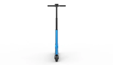 Ένα μικρό scooter στην πόρτα του Hyundai Ioniq