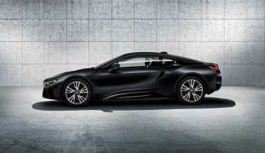 Το BMW i8 σε εντυπωσιακό κίτρινο και μαύρο