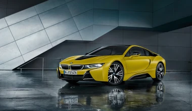 Το BMW i8 σε εντυπωσιακό κίτρινο και μαύρο