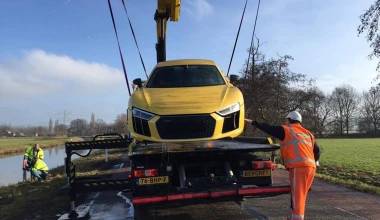 Audi R8 που πήγε για… μπάνιο (video)