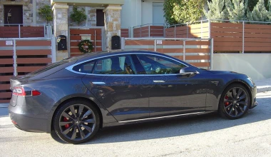 Αγγελία ενός ελληνικού Tesla Model S. Με πόσο;