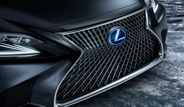 Πρεμιέρα για το υβριδικό Lexus LS 500h