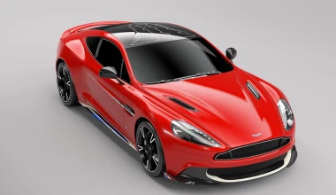 Μία Aston Martin με τη λάμψη των Red Arrows