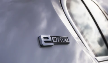 ΟΔΗΓΟΥΜΕ την υβριδική BMW 530e