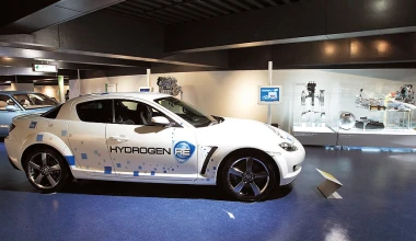 Online βόλτα στο μουσείο της Mazda