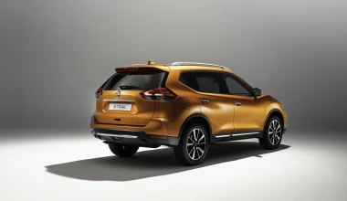 Nissan X-Trail με ημιαυτόνομη οδήγηση